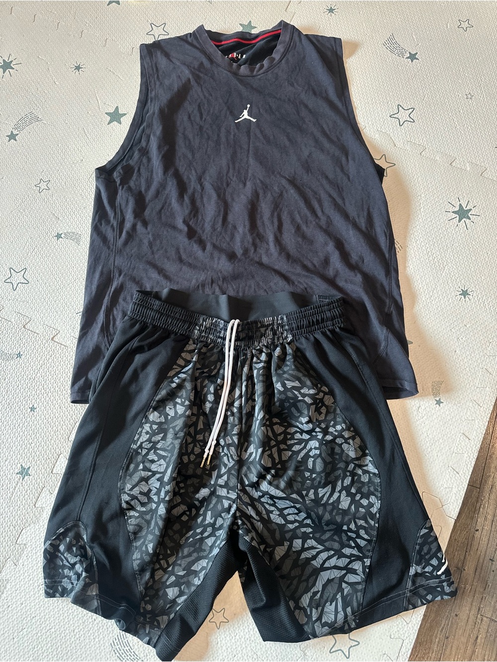 Nike Air Jordan Dri Fit Sleeveless Shirt and Shorts Work Out Bundle Sz L
